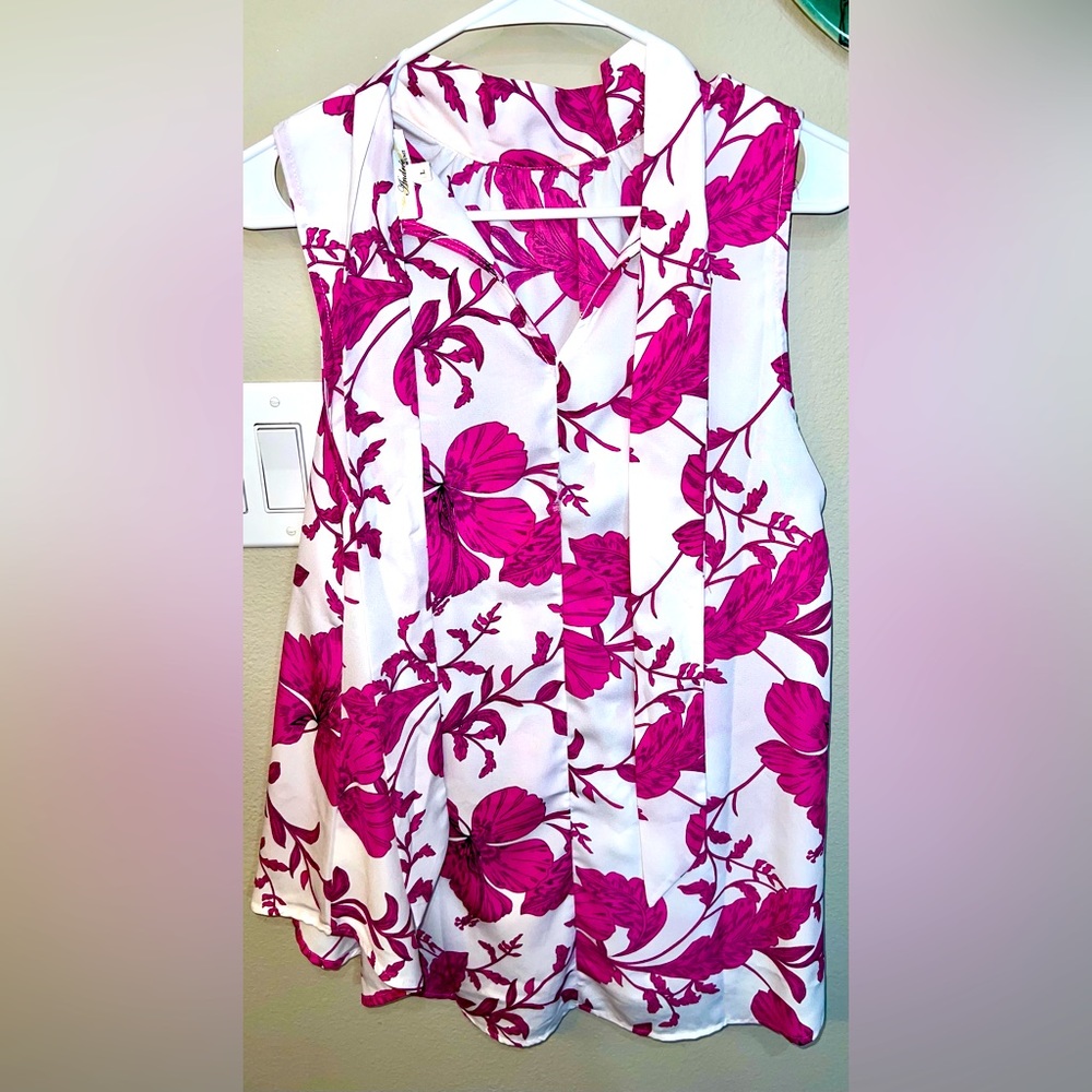 Andrée Unit Sleeveless Floral Blouse Sz L
